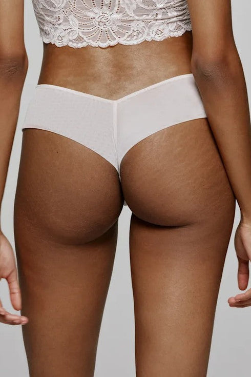 Sarda Shavonne Thong
