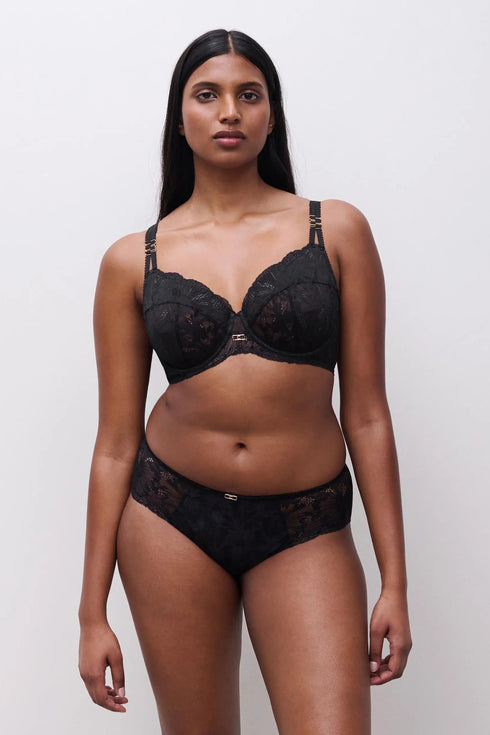Chantelle Muse Revealing Shorty