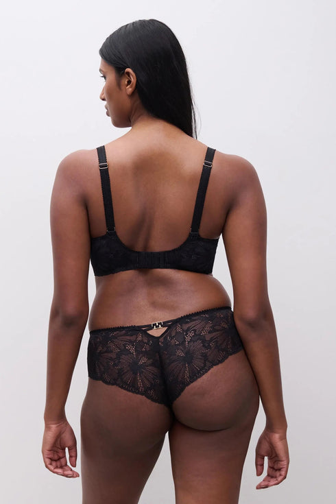 Chantelle Muse Revealing Shorty