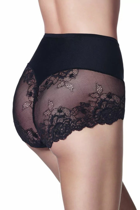 Janira Greta Niki Queen