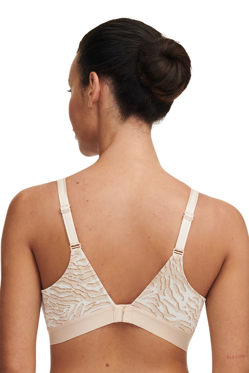 Chantelle C Magnifique Seamless Full Support Wireless Bra