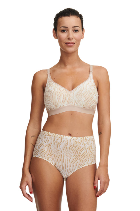 Chantelle C Magnifique Seamless Full Support Wireless Bra