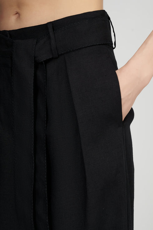 Shan Lina Linen Pants Tied At The Waist