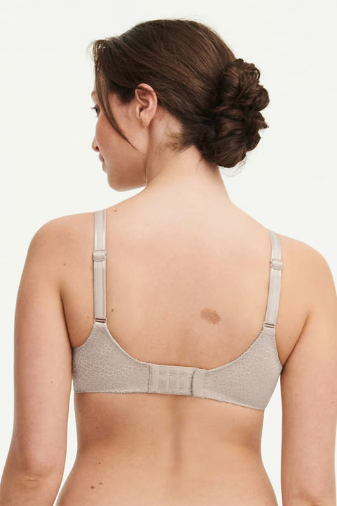 Chantelle C Magnifique Seamless Unlined Minimizer Bra