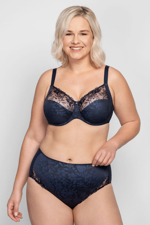 Ulla Jasmin High Brief
