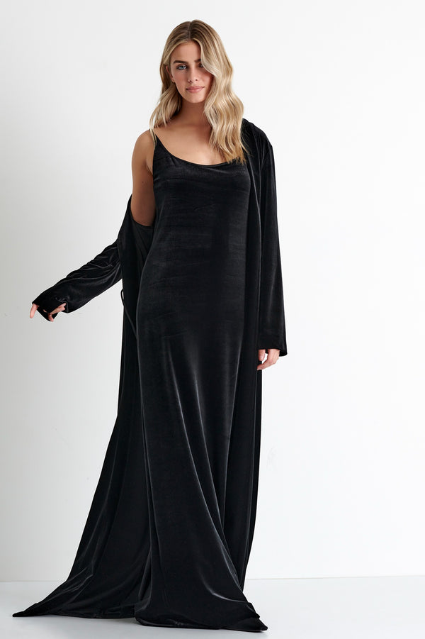 Shan Scarlett Chic peignoir