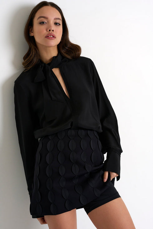 Scallop Detail Mini Skirt - 52357-45-800 02 / 800 Caviar / 75% POLYAMIDE, 25% ELASTANE