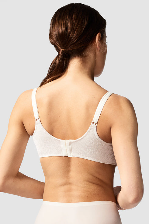 Chantelle C Magnifique Seamless Unlined Minimizer Bra