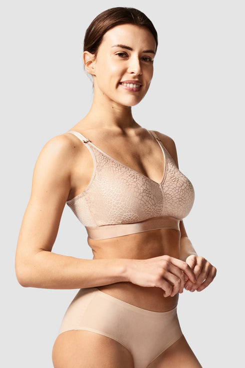 Chantelle C Magnifique Seamless Full Support Wireless Bra