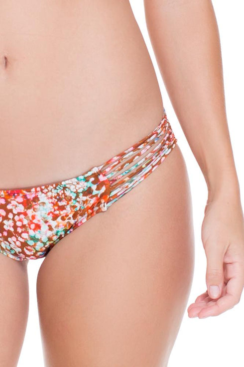 Luli Fama Untameable Multi-Strings Full Bottom