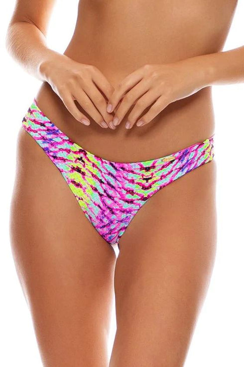 Luli Fama Oasis Babe Seamless Wavy Ruched Back Bottom