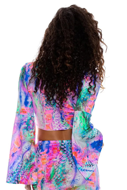 Luli Fama She'S Electric Bell Sleeve Scrunched Crop Top