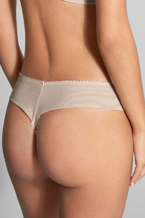 Empreinte Lauren Thong