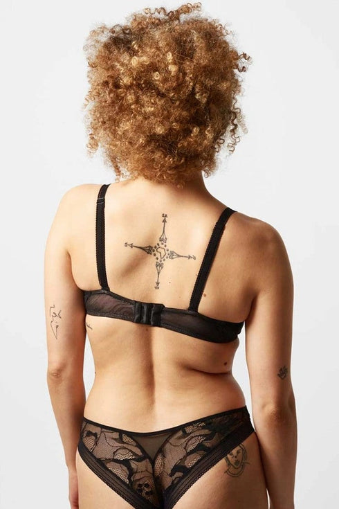 Chantelle True Lace Comfort Plunge Bra