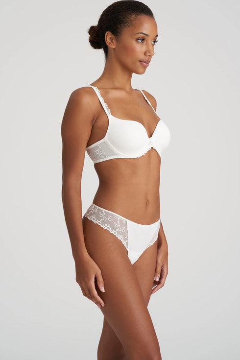 Marie Jo Nellie Thong