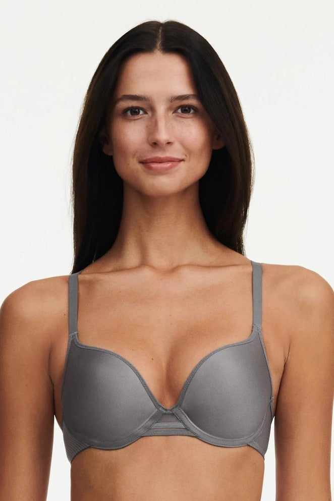 Push-up bra with adjustable shoulder straps<br>Briefs <br>Customised with  contrasting EA7 logo