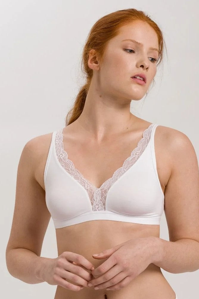 Padded Bra in colour blue moon from the Cotton Lace collection from HANRO