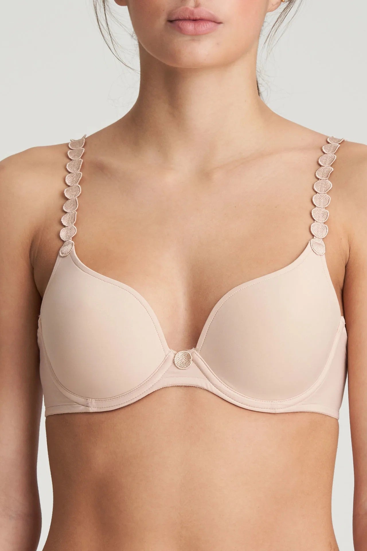 Melmira Bra & Swimsuits - The Marie Jo Lingerie 'Jane' is getting a new  look this winter season. For a limited time, this lacy t-shirt bra is  available in 'Iced Coffee'. Order